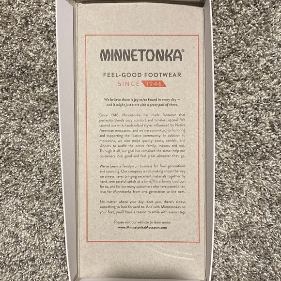 Minnetonka Women's Yellow Moccasins - Picture 11 of 12